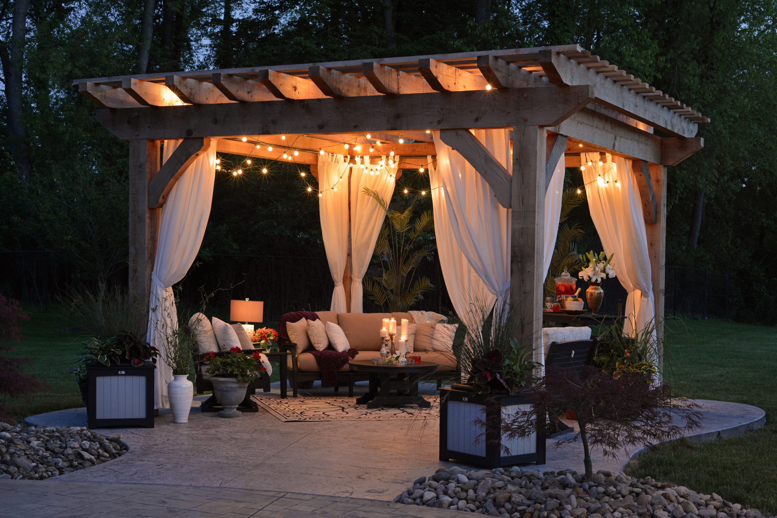 Five Fabulous Ideas For Reviving Your Backyard