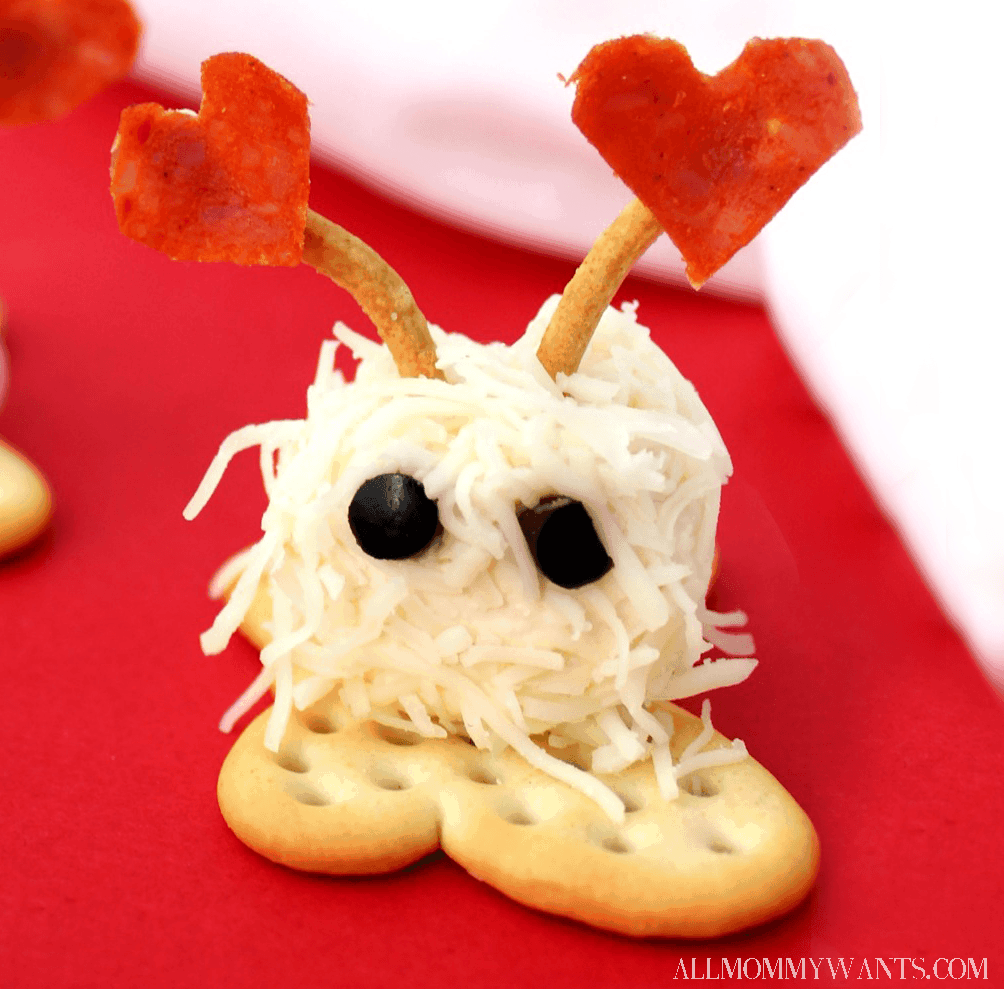 Make These Adorable Cheese & Cracker Love Bugs For Valentine’s Day