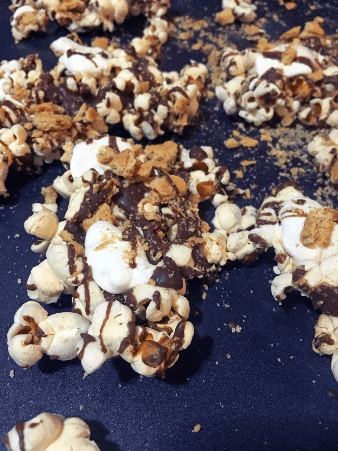 Make The Best S’mores Popcorn Ever (recipe)