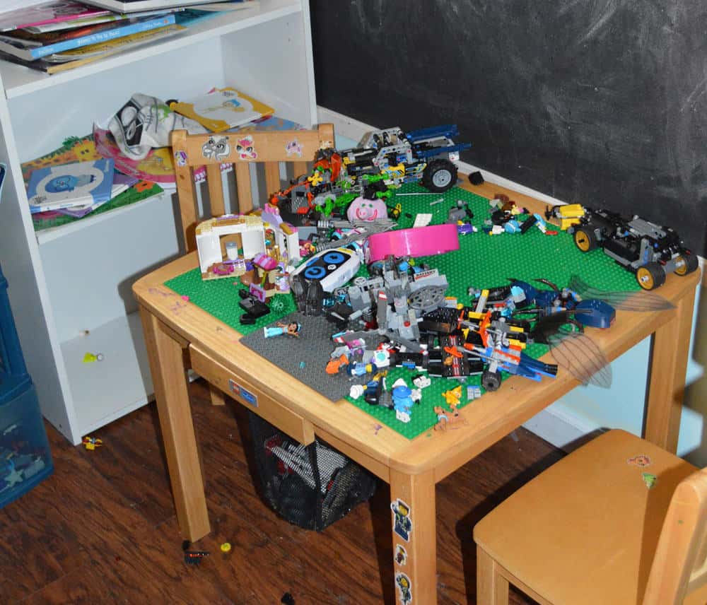 Corner best sale lego table