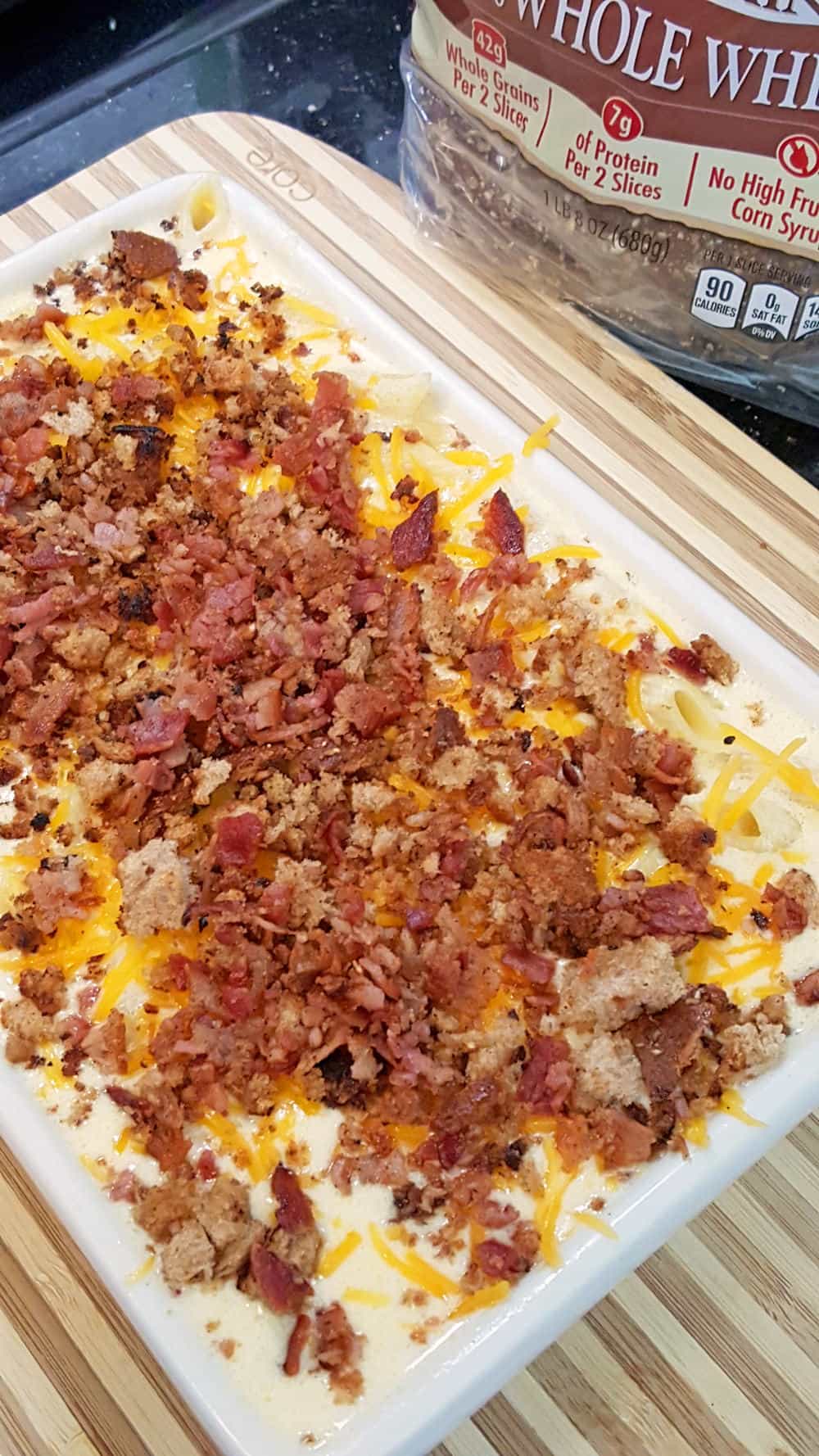 This Homemade Mac & Cheese With 3 Cheeses, Bacon & Breadcrumbs Is To Die For