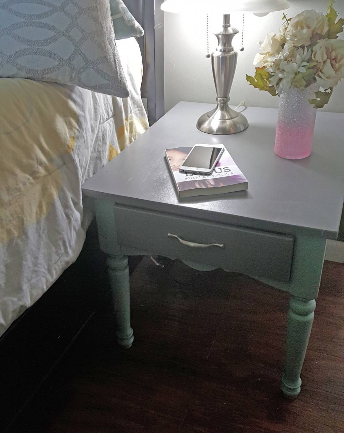 Diy Flip: Turn A $3 End Table Into A Beautiful &#038; Functional Charging Station!
