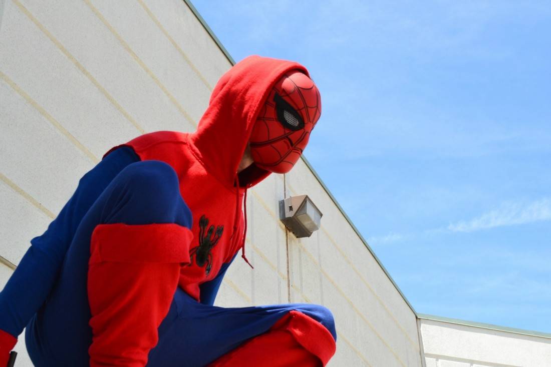 Spider-man: Homecoming Diy Costume Challenge