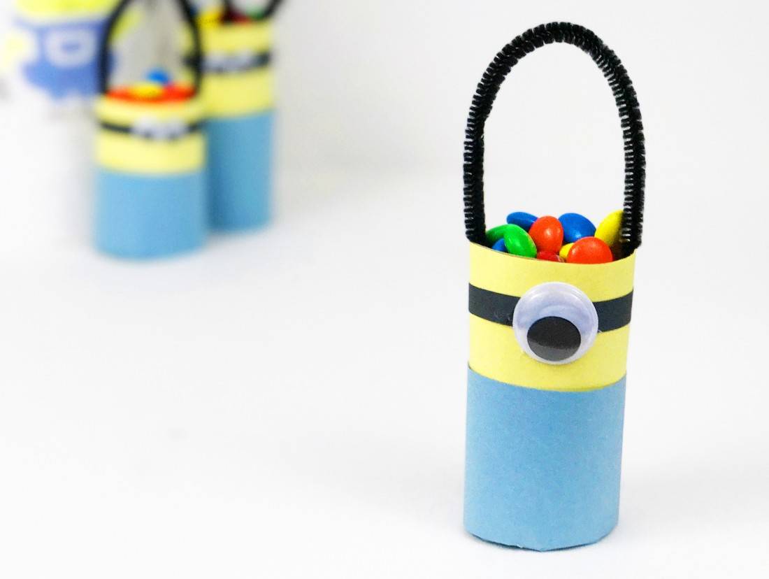 Diy: Easy And Cute Minions Snack Cups