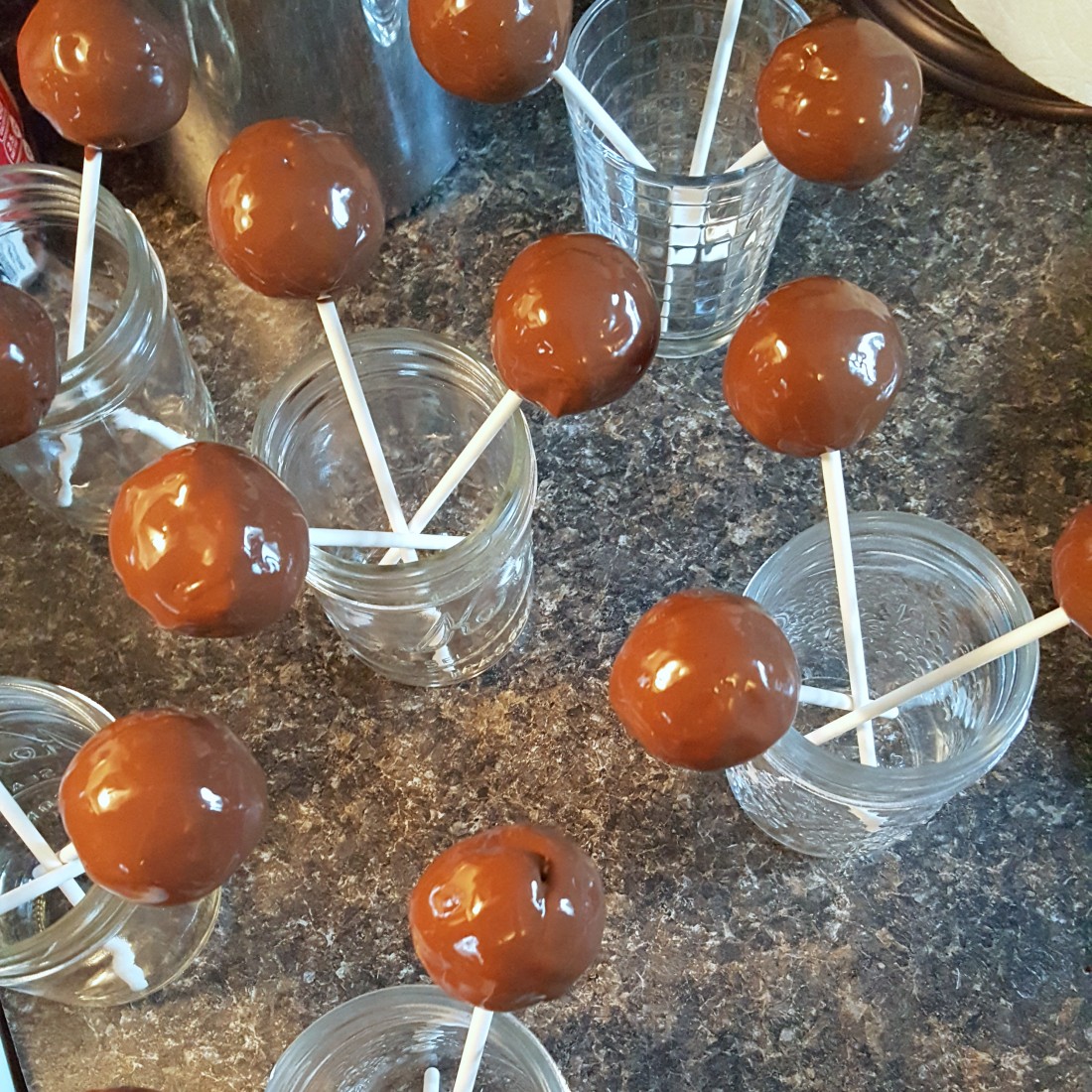 Recipe – Champagne Cake Pops For Weddings, Parties, Award Events!