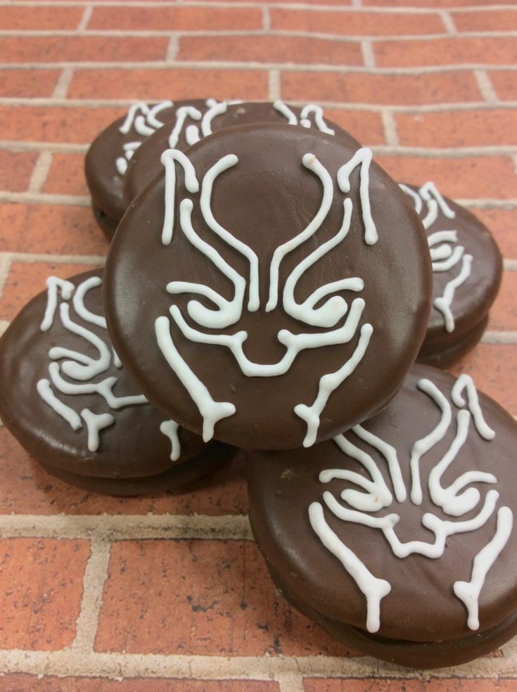 Marvel’s Black Panther Chocolate Dipped Oreo Cookies