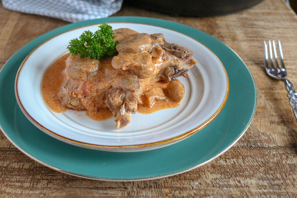 Easy Instant Pot Pork Chops With Tomato Sauce