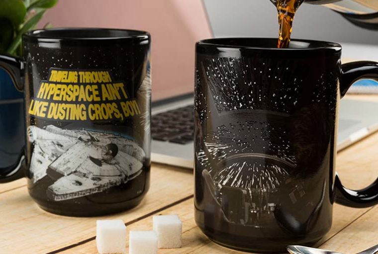 These Superhero Mugs Change Color Before Your Eyes