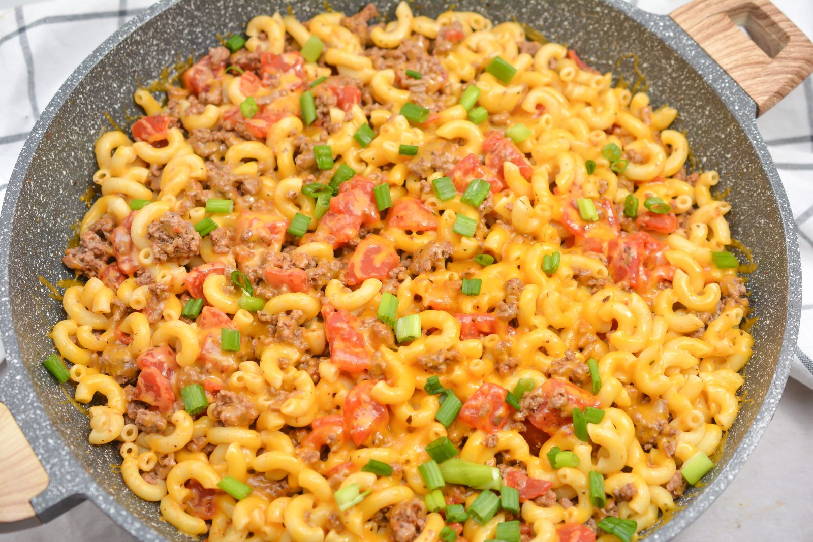 Cheeseburger Pasta - Life She Has